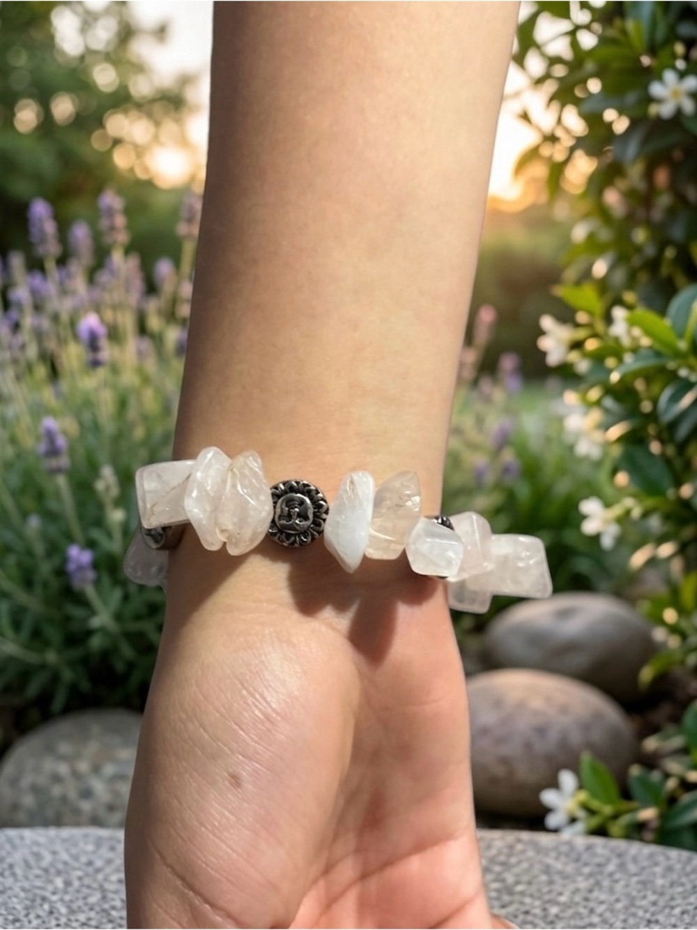 This elastic bracelet features irregular natural transparent quartz nuggets